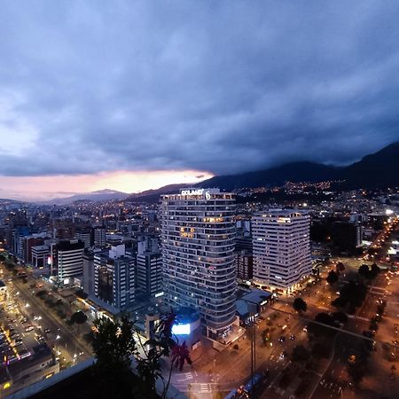 Hermoso Penthouse Vistas Espectacular Apartment Quito Exterior photo