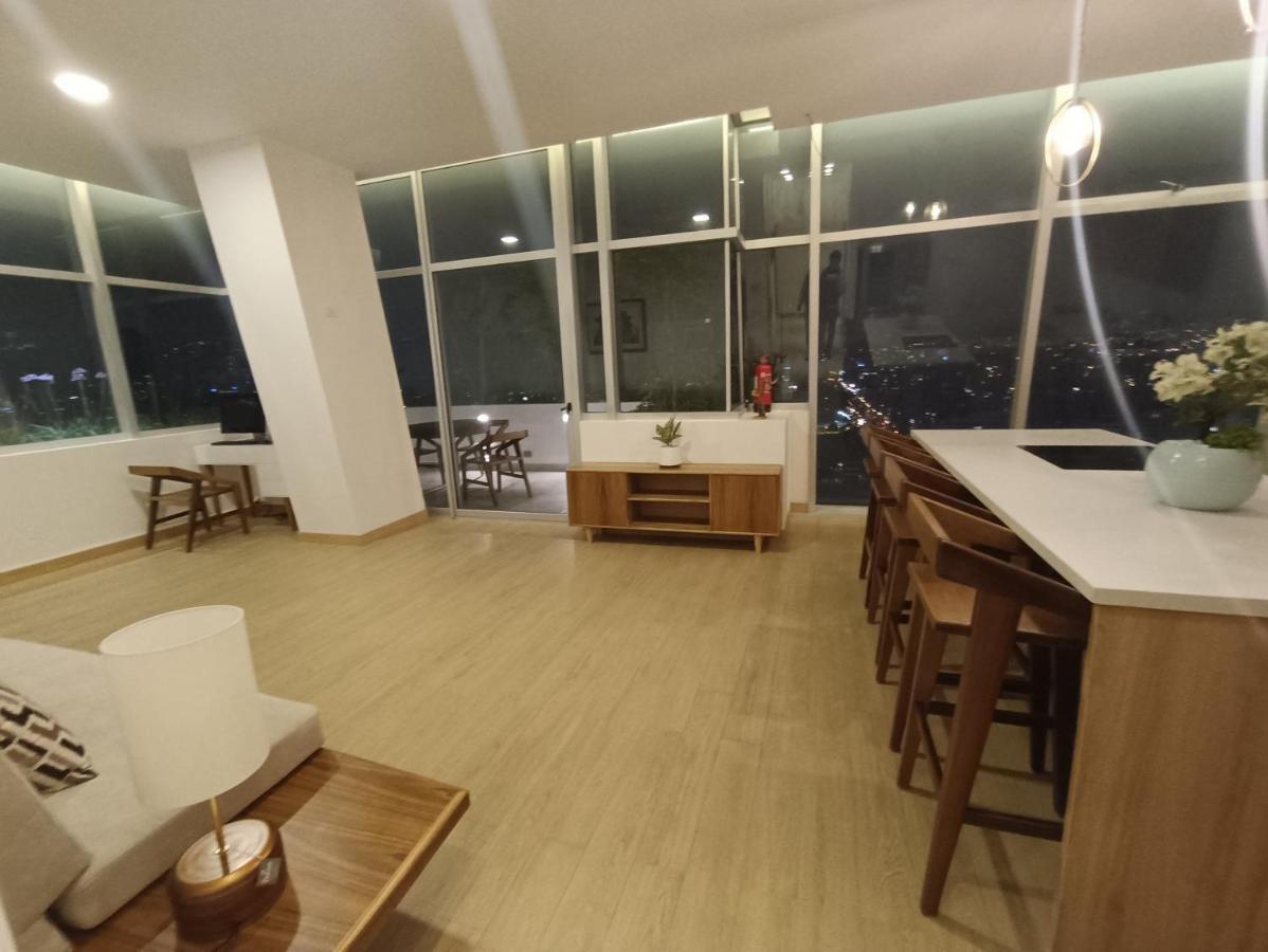 Hermoso Penthouse Vistas Espectacular Apartment Quito Exterior photo